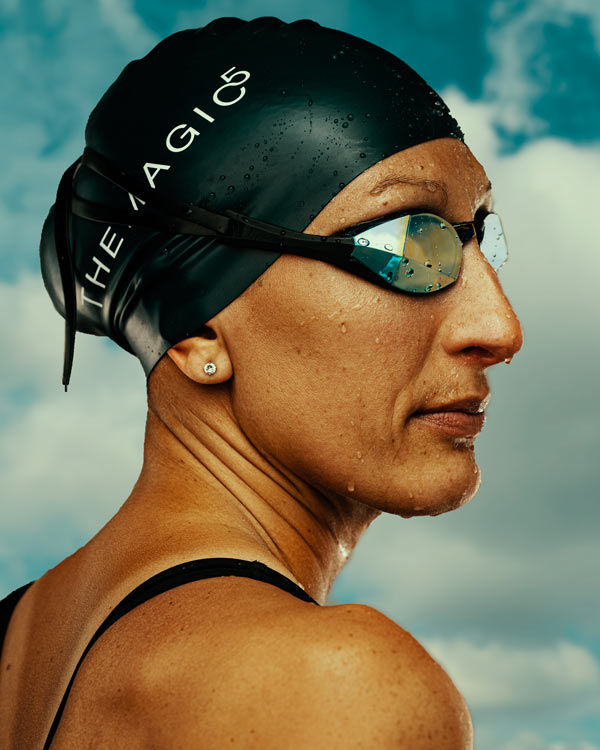 Lauren Brandon, one of the fastest swimmers in Triathlon uses THEMAGIC5 competition swimming goggles